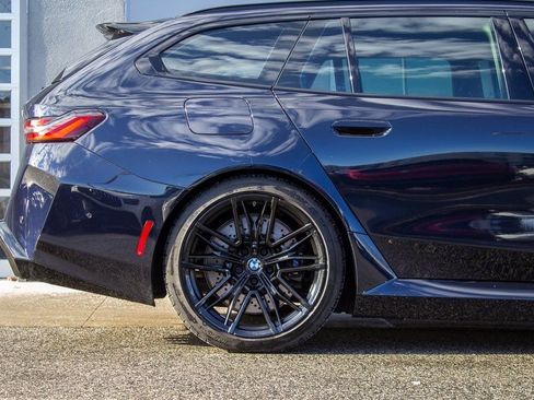 Used 2025 BMW M5 Touring image 6