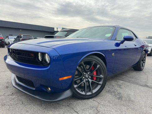 Used 2021 Dodge Challenger R/T Scat Pack w/ Shaker Package image 3