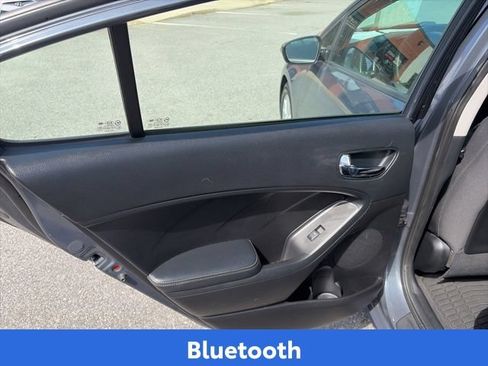 Used 2016 Kia Forte LX FWD image 9