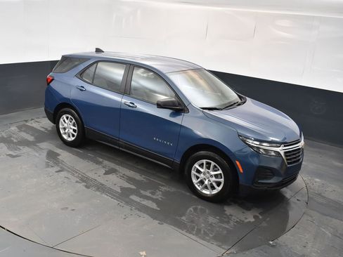 Used 2024 Chevrolet Equinox LS image 37