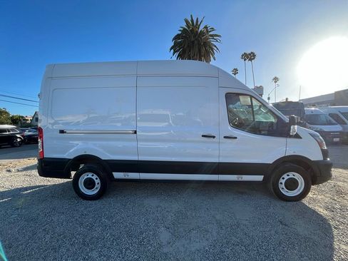 Used 2022 Ford E-Transit 148 High Roof w/ Load Area Protection Package RWD image 4