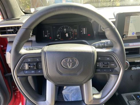 Used 2025 Toyota 4Runner SR5 image 35