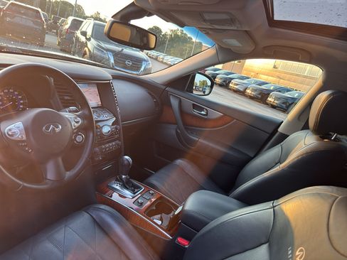 Used 2013 INFINITI FX37 AWD w/ Premium Pkg image 25