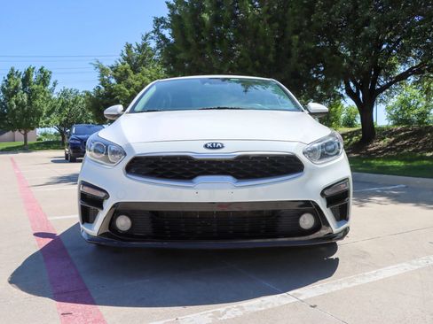 Used 2021 Kia Forte LXS FWD image 2