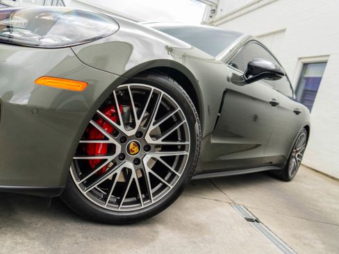 Used 2022 Porsche Panamera 4S AWD/4WD image 4