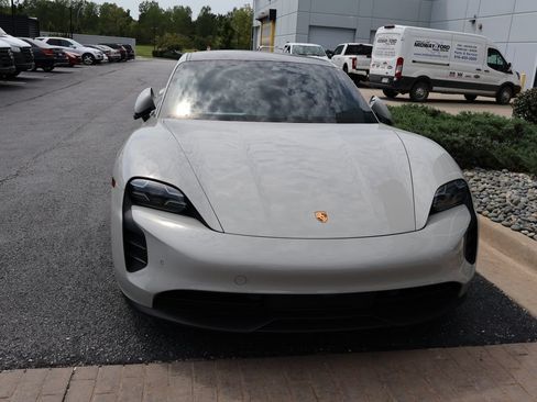 Used 2022 Porsche Taycan 4S AWD/4WD image 3