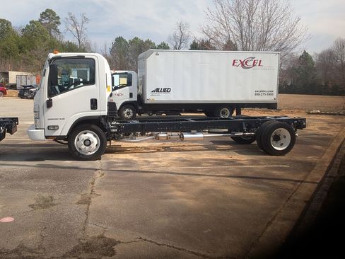 New 2025 Chevrolet Low Cab Forward 5500XG image 3