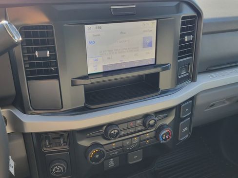 New 2026 Ford F250 XLT w/ F-250 >10K GVWR Package image 18