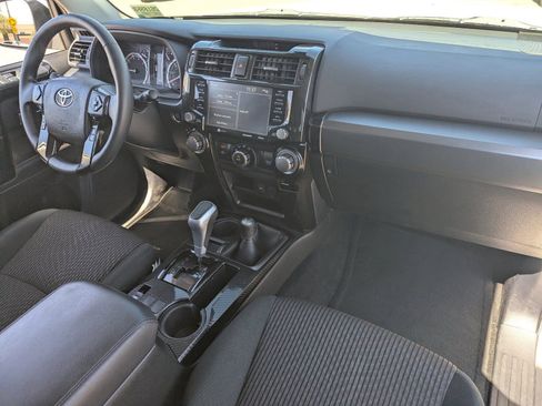 Used 2022 Toyota 4Runner TRD Off-Road image 13