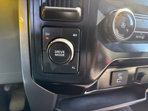 Used 2023 Ford F150 XLT image 36