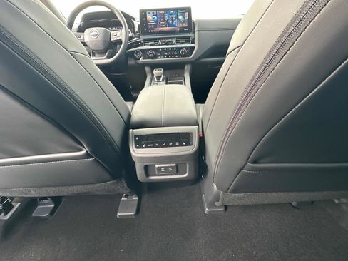 New 2026 Nissan Pathfinder SL AWD/4WD image 30