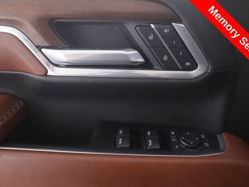 Used 2025 GMC Sierra 2500 Denali Ultimate AWD/4WD image 21
