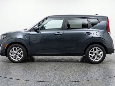 Used 2025 Kia Soul LX w/ LX Technology Package image 5