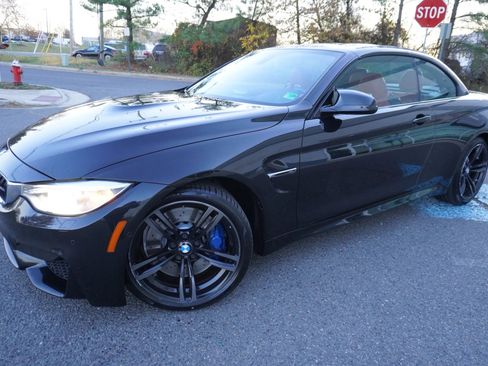 Used 2015 BMW M4 Convertible image 3