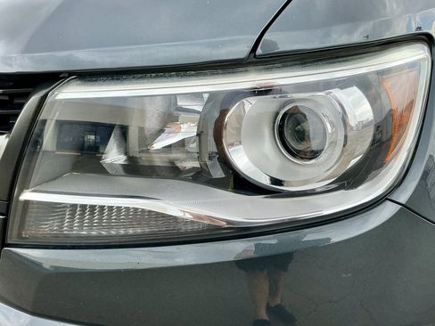 Used 2017 Chevrolet Colorado Z71 image 10