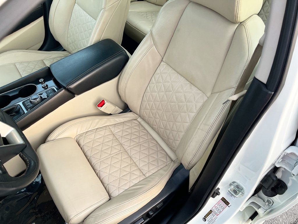 Used 2022 Nissan Maxima Platinum w/ Sport Mat Group FWD image 22