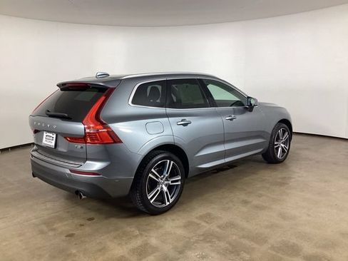 Used 2018 Volvo XC60 T5 Momentum w/ Vision Package AWD/4WD image 8