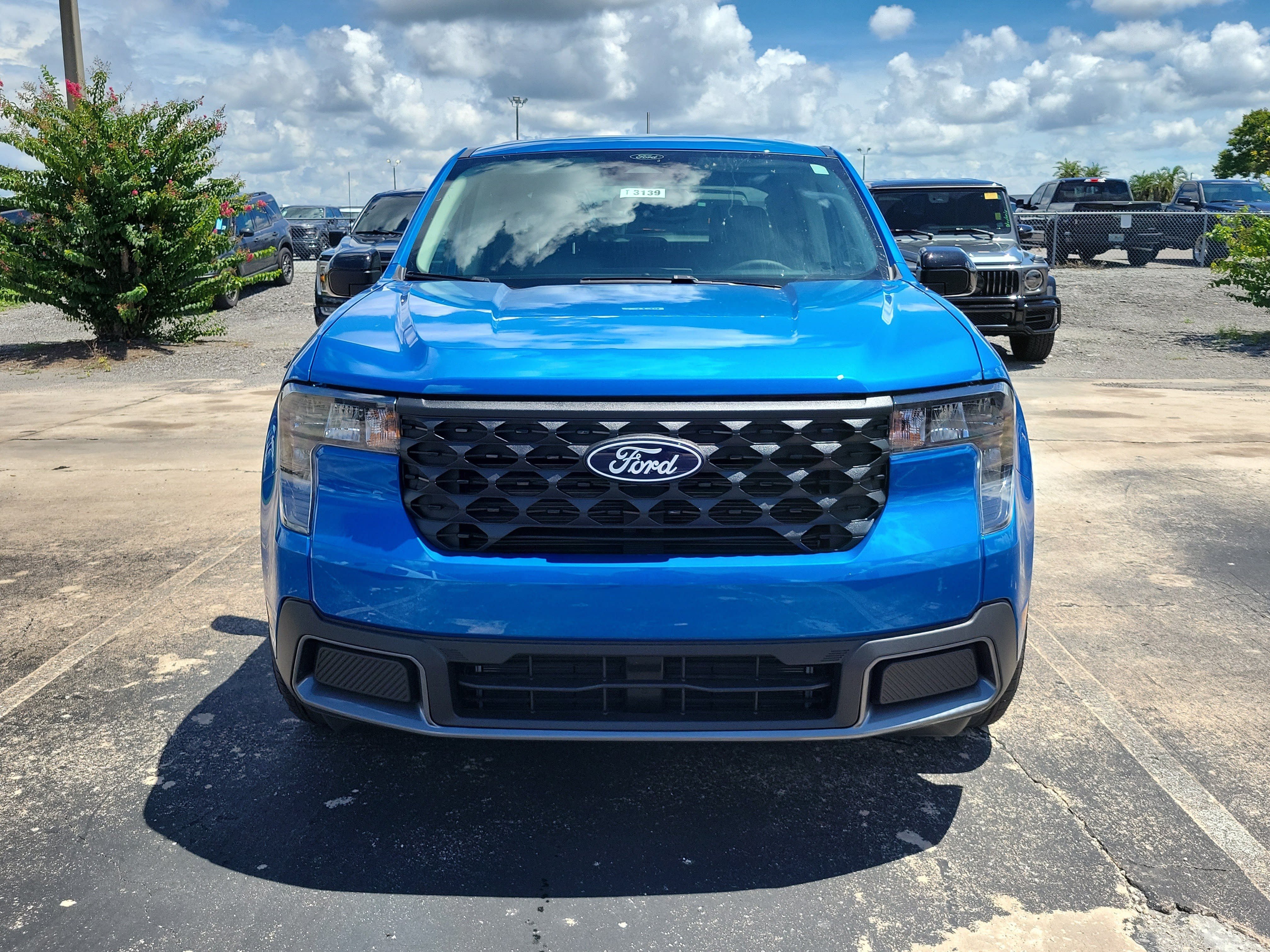 New 2026 Ford Maverick XLT w/ XLT Luxury Package FWD image 3