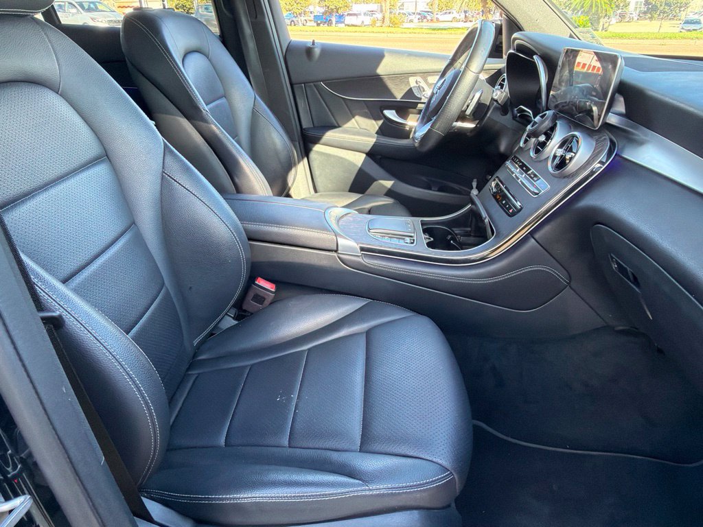 Used 2021 Mercedes-Benz GLC 300 image 15