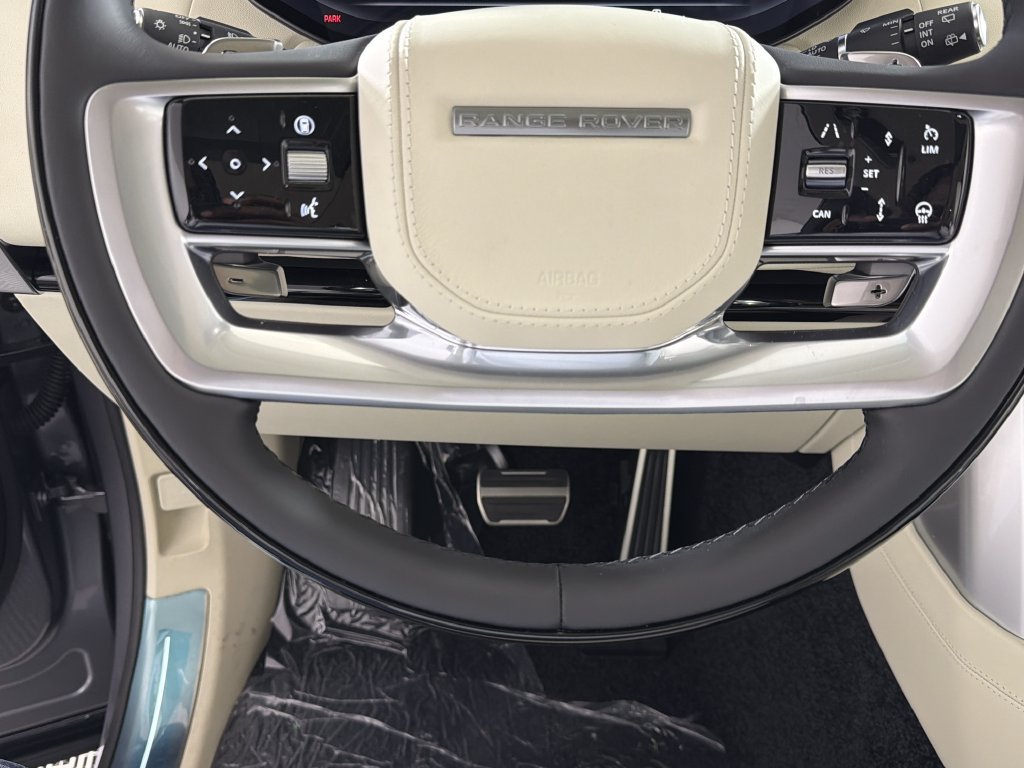 New 2027 Land Rover Range Rover Long Wheelbase Autobiography AWD/4WD image 28