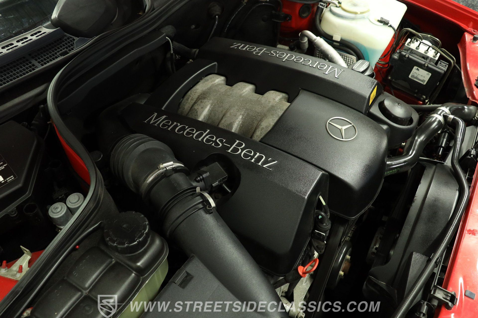 Used 1999 Mercedes-Benz CLK 320 Cabriolet image 32