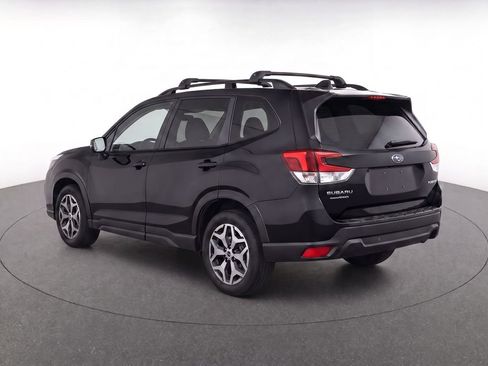 Used 2021 Subaru Forester Premium w/ Popular Package #1 AWD/4WD image 3