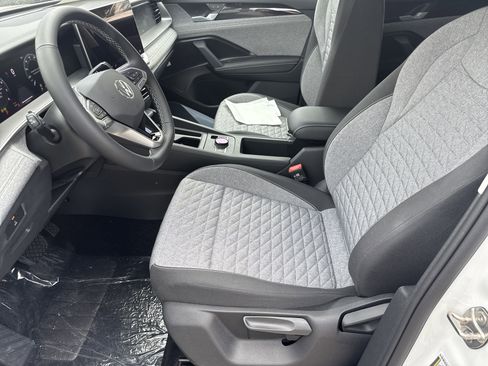 New 2026 Volkswagen Tiguan S FWD image 5