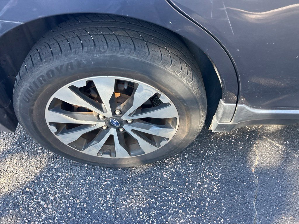 Used 2017 Subaru Outback 3.6R Limited AWD/4WD image 11