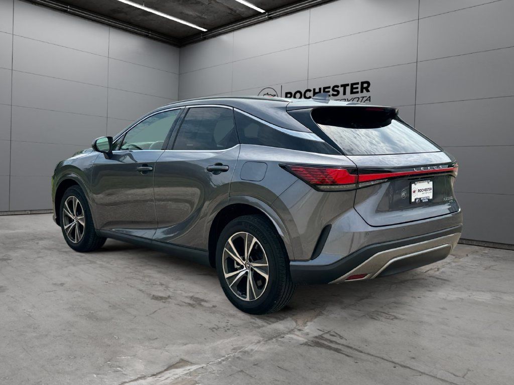 Used 2023 Lexus RX 350 Premium w/ Accessory Package AWD/4WD image 3