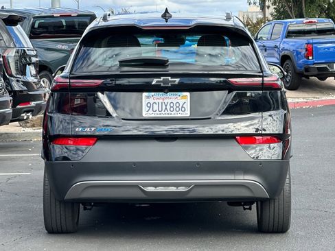 Used 2022 Chevrolet Bolt EUV LT w/ Driver Confidence Package image 6