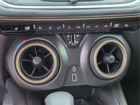Used 2024 Chevrolet Blazer Premier w/ Driver Confidence II Package FWD image 20