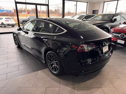 Used 2018 Tesla Model 3 Long Range image 3