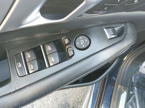 Used 2019 BMW X5 xDrive50i w/ M Sport Package image 28