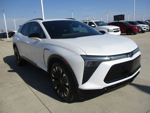 Used 2024 Chevrolet Blazer EV RS AWD/4WD image 9