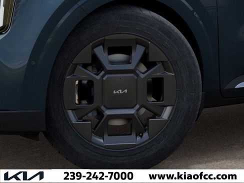 New 2026 Kia Carnival SX image 9