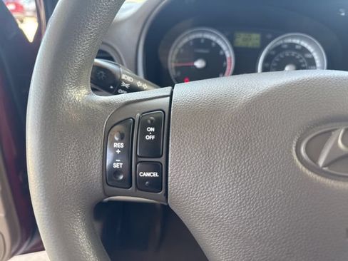 Used 2009 Hyundai Accent GLS w/ Premium Pkg 6 FWD image 10