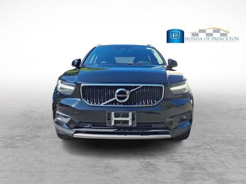 Used 2021 Volvo XC40 T5 Momentum AWD/4WD image 2