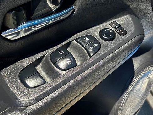 Certified 2024 Nissan Kicks SV w/ Interior Electronics Package FWD image 15