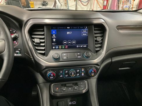 Certified 2022 GMC Acadia AT4 w/ Technology Package image 18