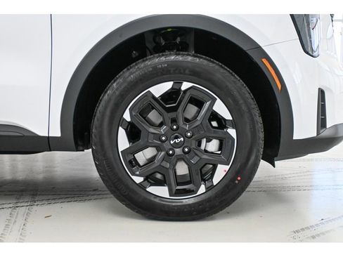 New 2026 Kia Sorento S image 8