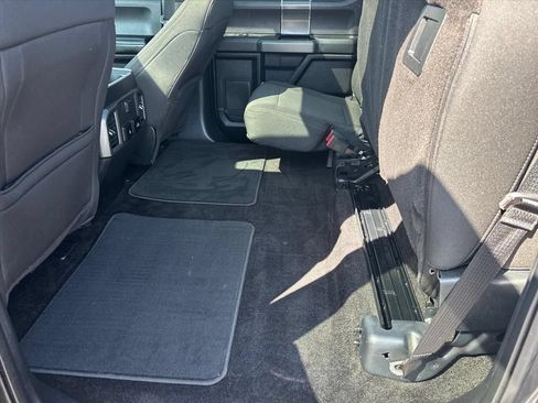 Used 2018 Ford F150 XLT w/ Equipment Group 302A Luxury AWD/4WD image 19