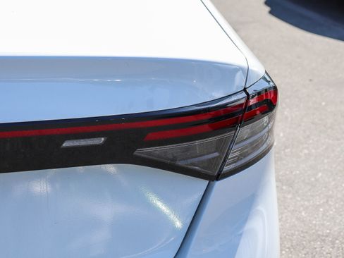 Certified 2025 Honda Accord SE image 9