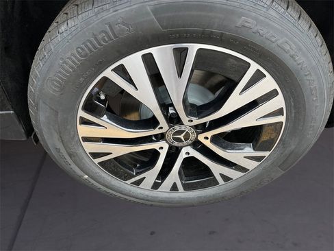 New 2025 Mercedes-Benz GLB 250 4MATIC image 9