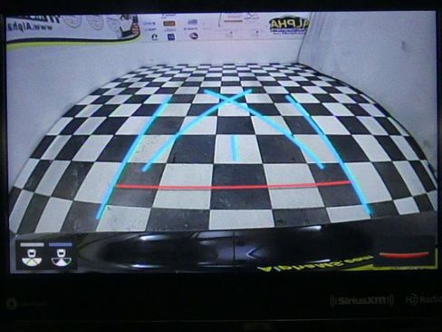 Used 2021 Toyota Venza XLE image 9