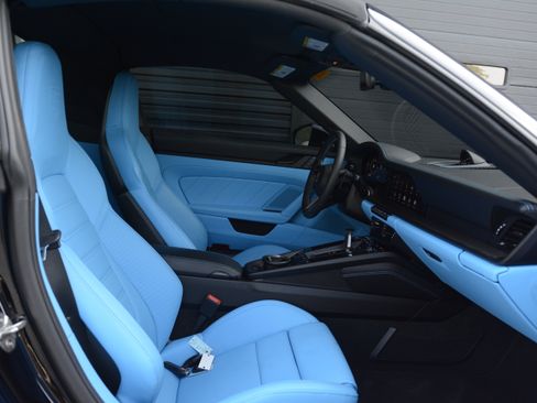 Certified 2026 Porsche 911 Targa 4S AWD/4WD image 28