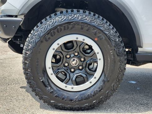 Used 2024 Ford Bronco Badlands AWD/4WD image 10