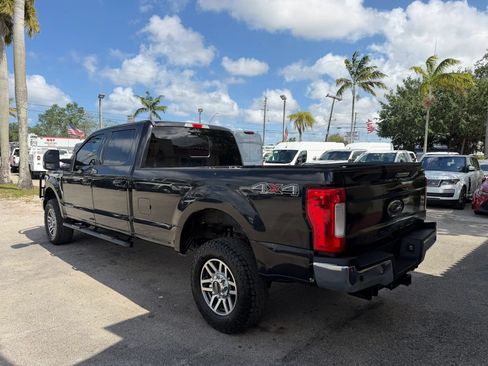 Used 2019 Ford F250 4x4 SuperCrew Lariat w/ Camper Package image 4