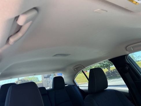 Used 2025 Toyota Corolla LE image 24