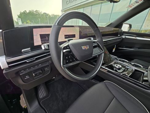 New 2026 Cadillac Escalade ESV Sport w/ LPO, ONYX Package AWD/4WD image 12