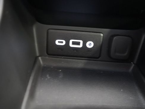 Used 2024 GMC Terrain SLE AWD/4WD image 38